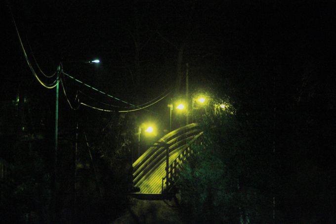Miten olisi kävely yön tummetessa Mika Waltarin sillalla? Sillalle matkaa n.200metriä...